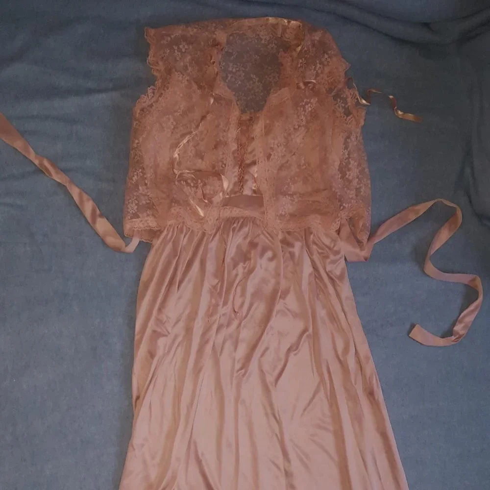 Vintage 1970s ILGWU Maxi Dress with Lace Bolero - Picture 5 of 9